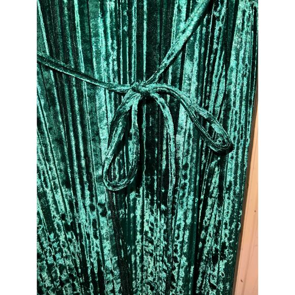 Emma & Michele DRESS Women's Large Midi Long Crushed Green Velvet Mock Neck NEW - Picture 9 of 10